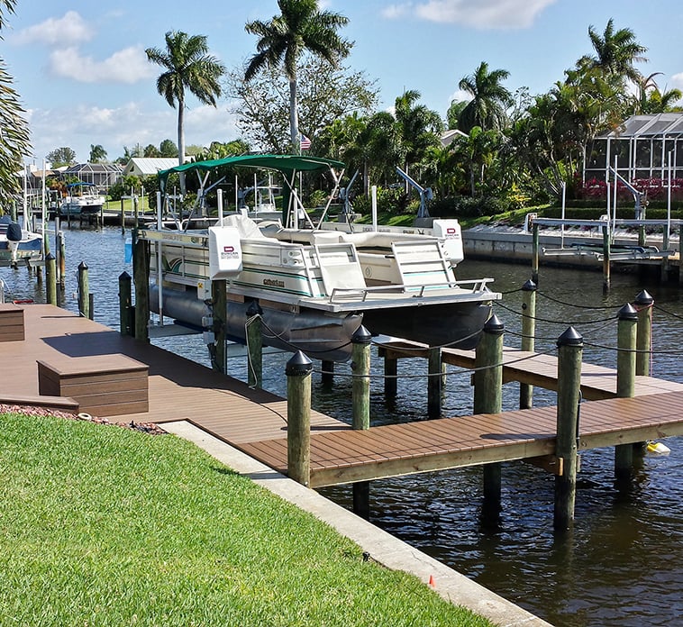 Boat Lift Services in Sarasota, Florida